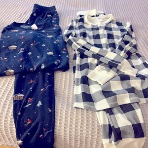 1 set of two pairs of thermal two piece loungewear/sleepwear